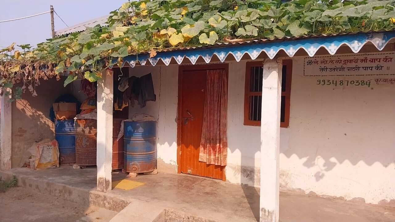 युवक की आत्महत्या मामले में कार्रवाई पर ग्रामीणों ने उठाये सवाल