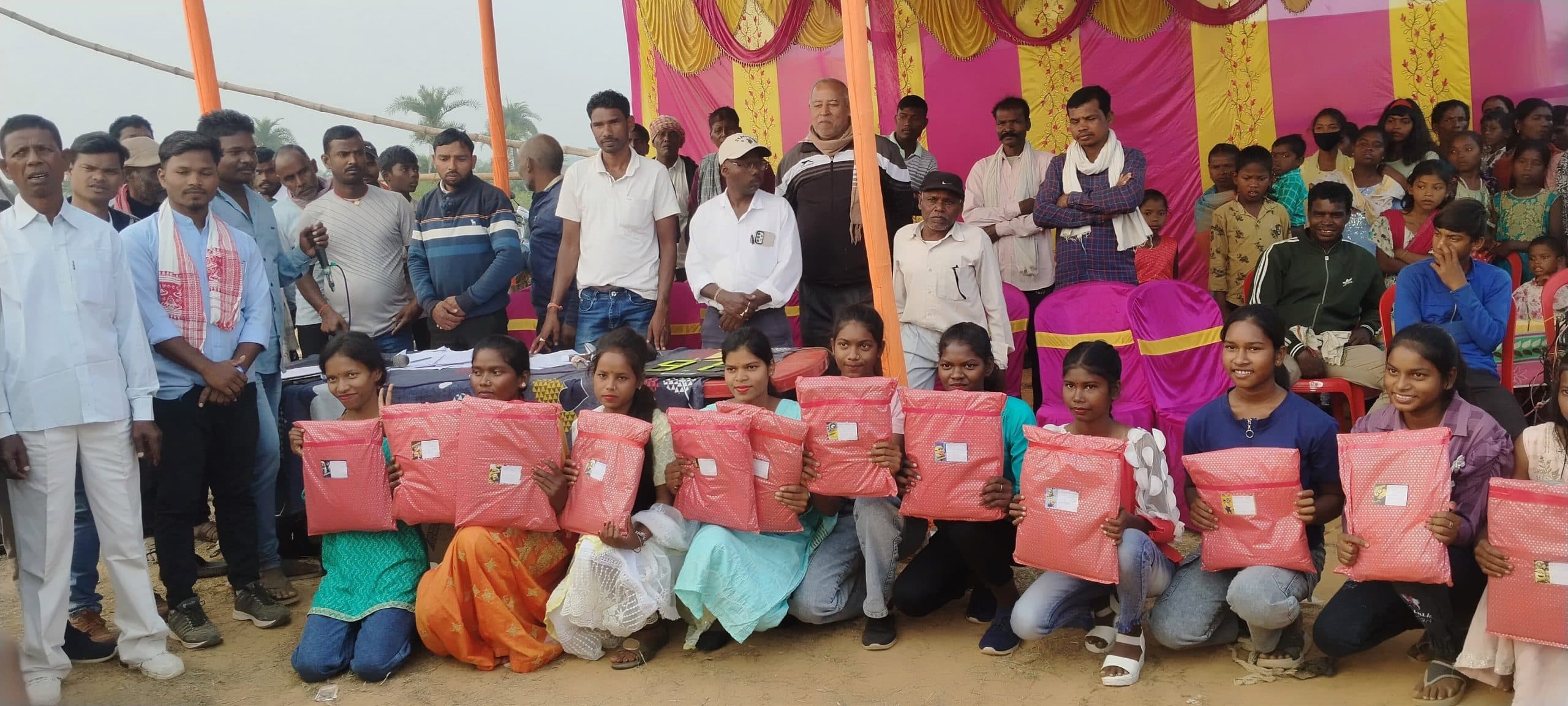 जनजातीय गौरव दिवस पर हुई खेल प्रतियोगिता