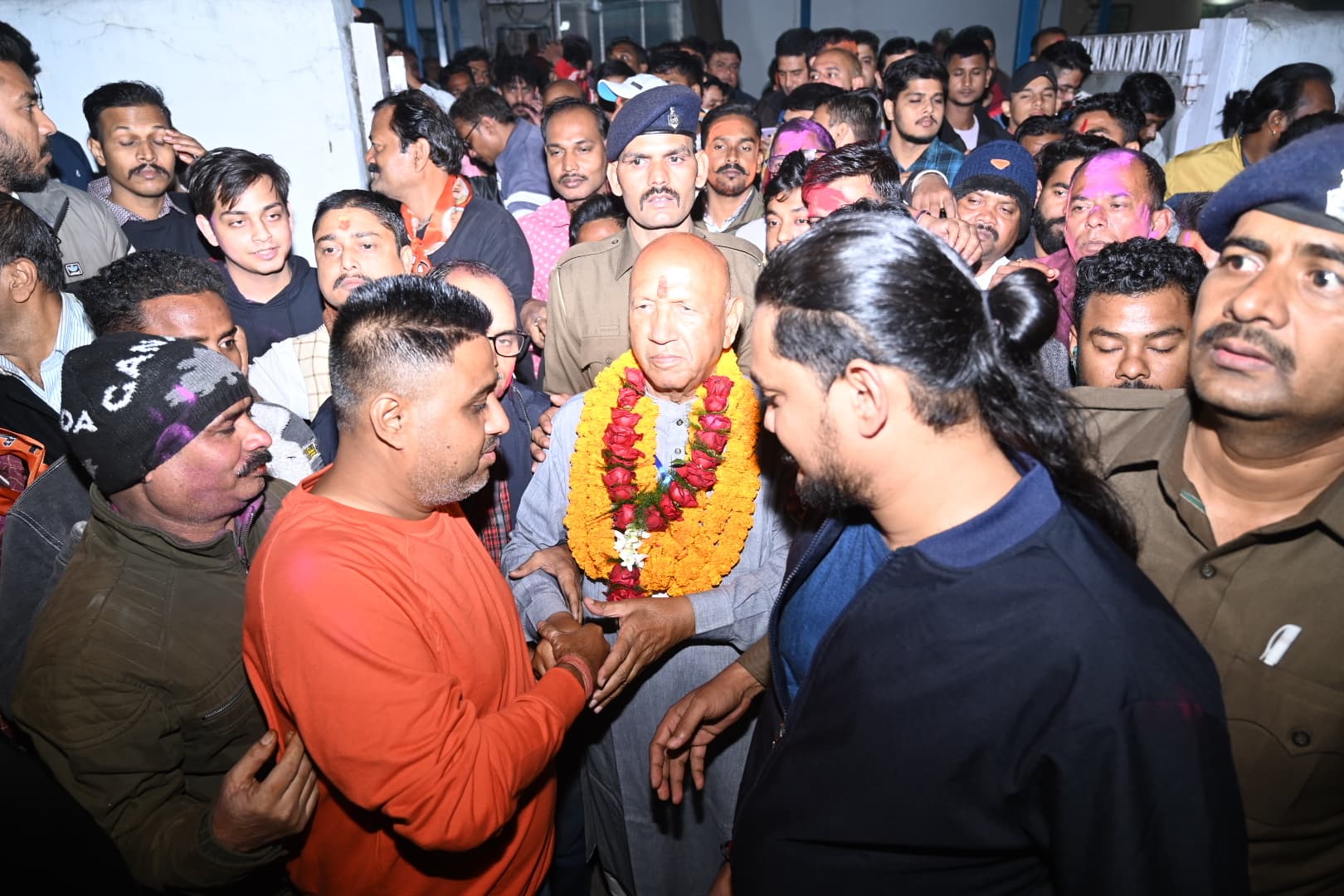 Jamshedpur News : जमशेदपुर पश्चिमी से सरयू राय ने पहले राउंड से बढ़ायी बढ़त, बन्ना अंतिम तक नहीं टिके