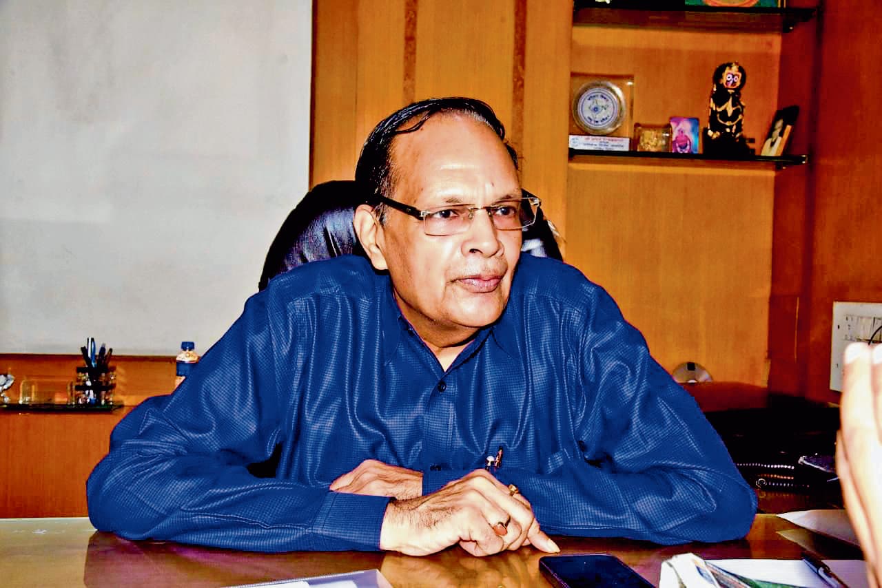 व्यापार के लिए शिक्षा और अनुभव, दोनों हैं जरूरी