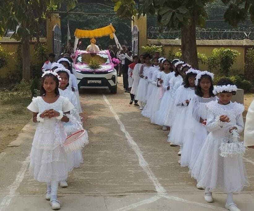 ईसाई धर्मावलंबियों ने सामूहिक रूप से ईश्वर से शांति के लिए की प्रार्थना