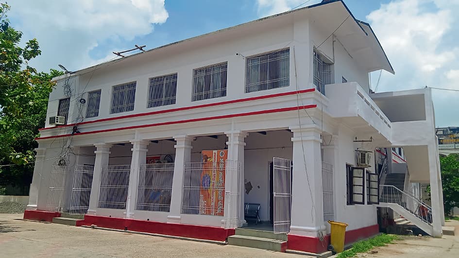 Chhapra News : नगर प्रशासन की कार्रवाई से फुटपाथ दुकानदारों में आक्रोश, आमलोग खुश