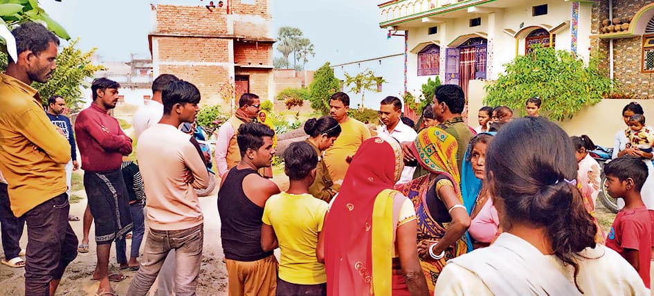 hajipur news. नल-जल योजना की बोरिंग करने से मना करने पर दो पक्षाें में नोक-झोंक