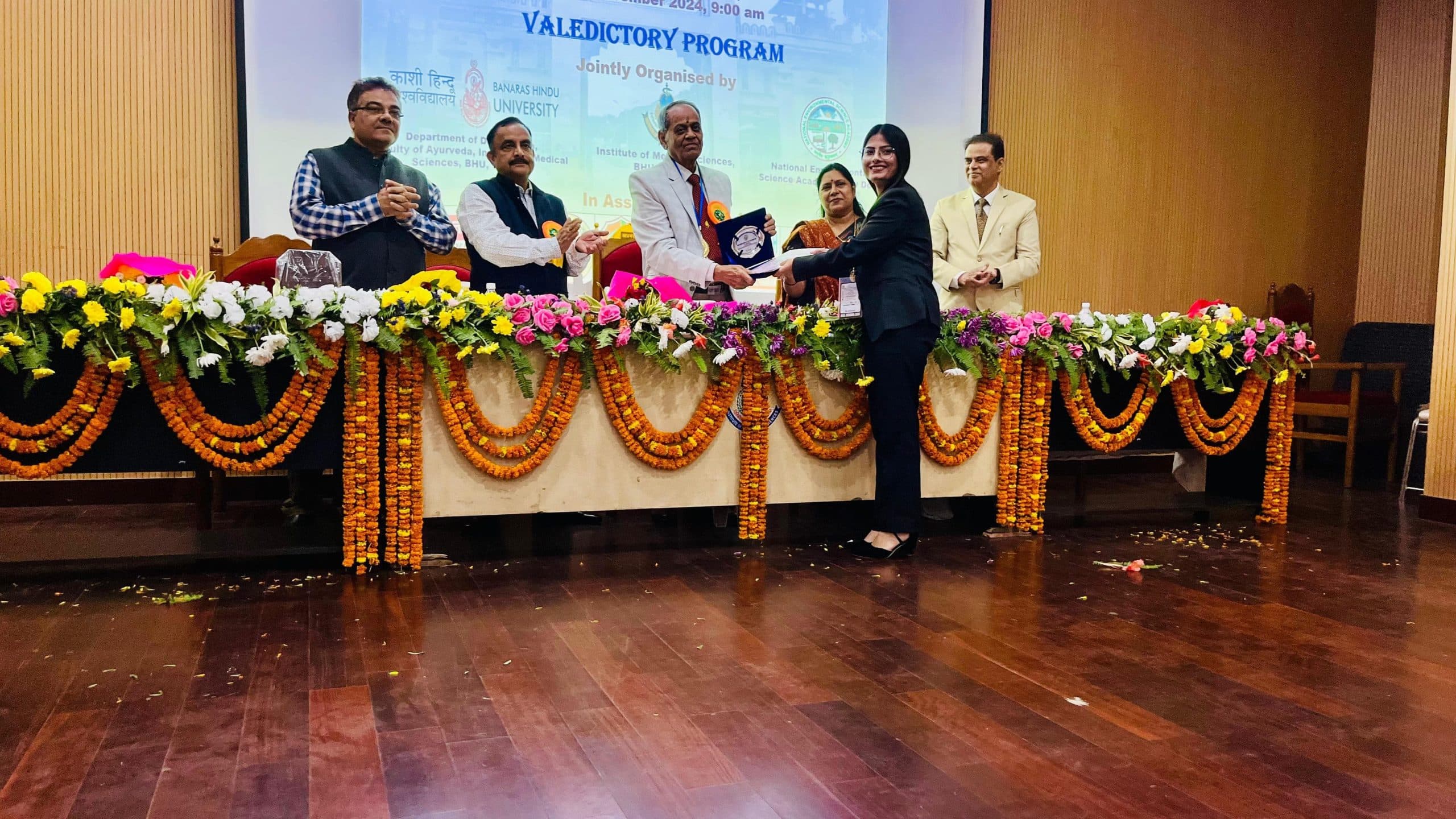 नरकटियागंज की एश्वर्या को मिला जूनियर साइंटिस्ट का अवार्ड