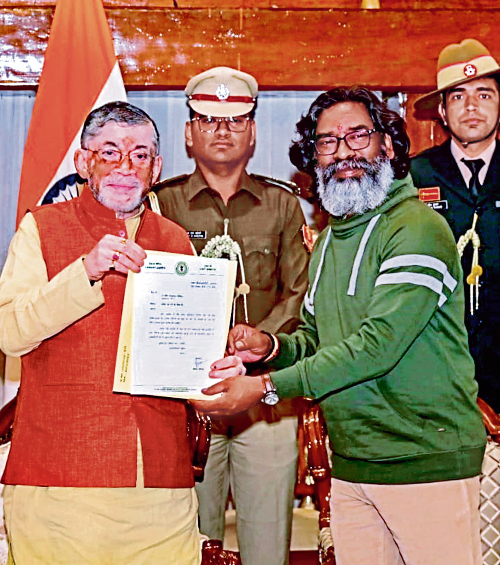 मोरहाबादी मैदान में हेमंत सोरेन 28 को लेंगे शपथ राहुल व ममता समेत कई राष्ट्रीय नेता रहेंगे मौजूद