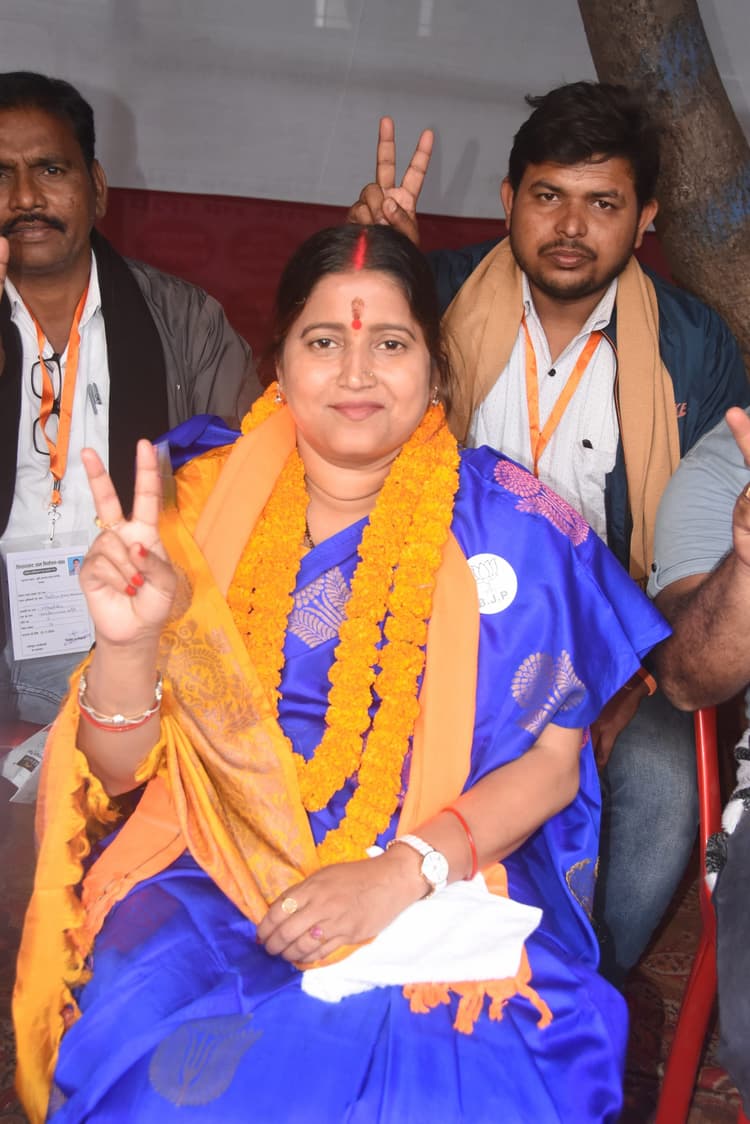 dhanbad news : धनबाद से राज सिन्हा ने लगातार तीसरी बार 50 प्रतिशत से अधिक वोट हासिल किया