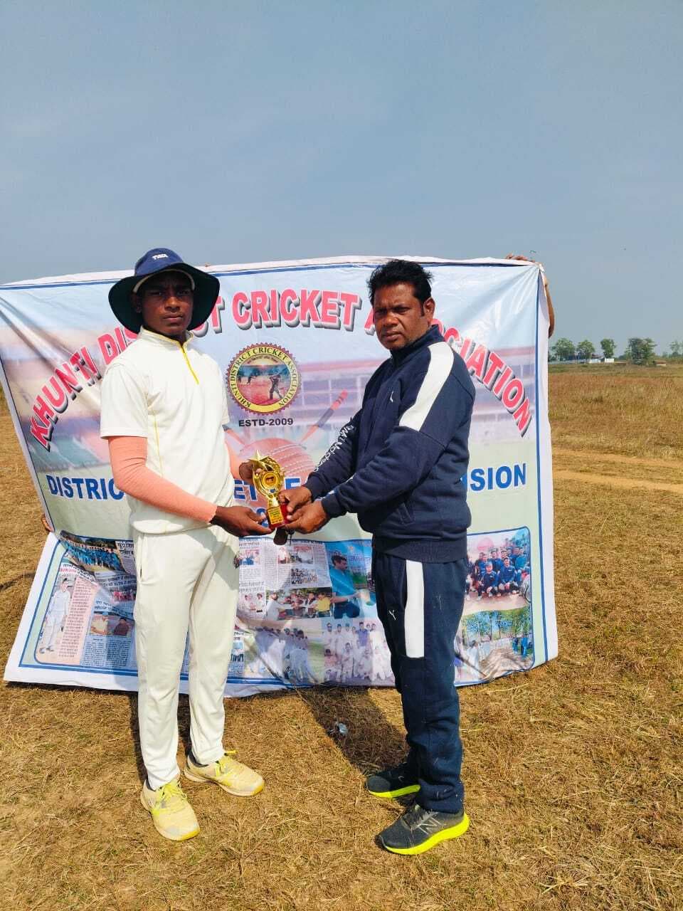 जेसीए अड़की ए बी डिवीजन के सेमीफाइनल में