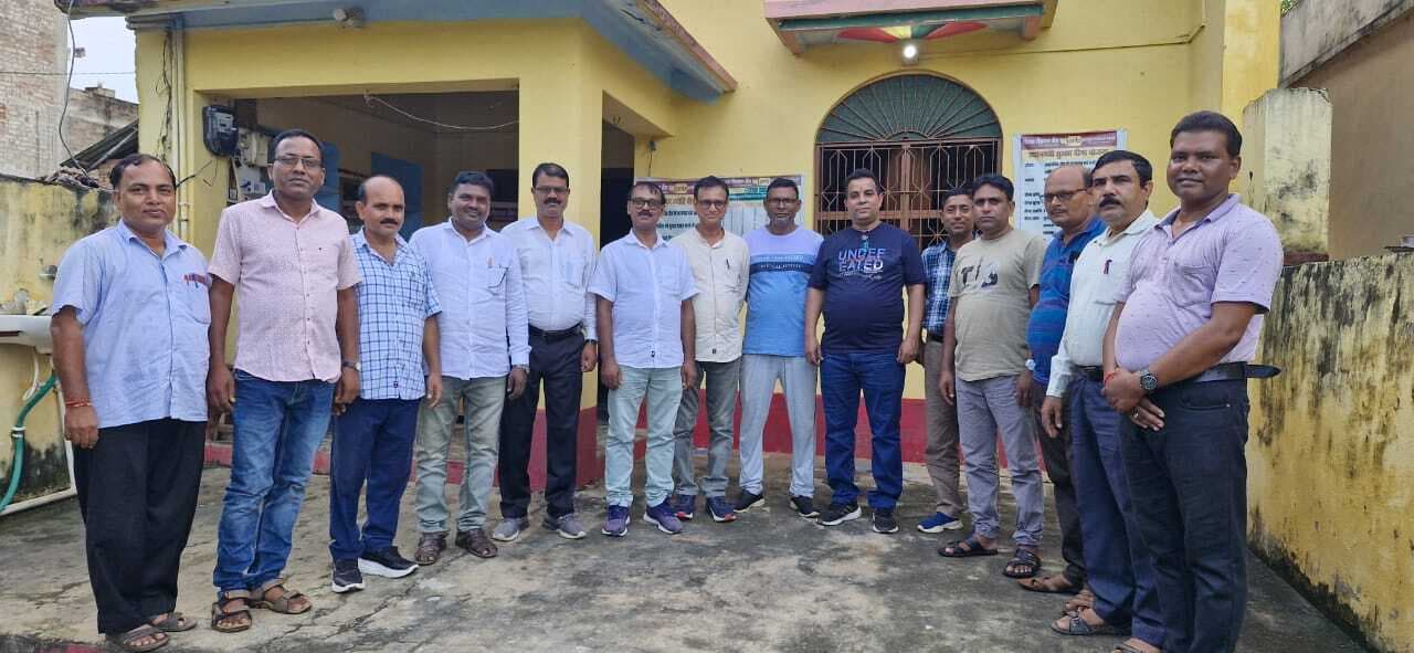 शिक्षक संघ ने इरफान, रवींद्रनाथ व चुन्ना सिंह को दी जीत की बधाई