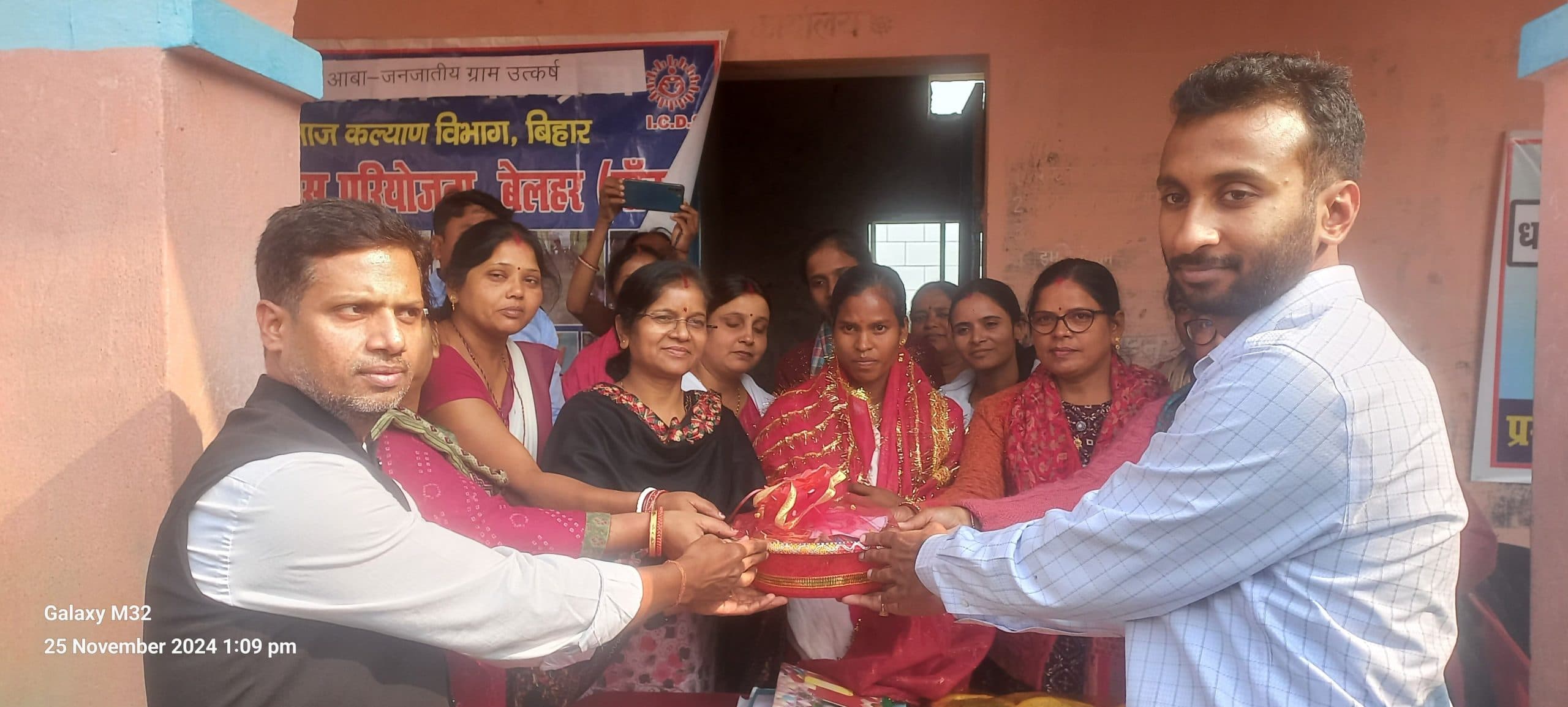 धरती आबा जनजातीय ग्राम उत्कर्ष अभियान के तहत शिविर आयोजित