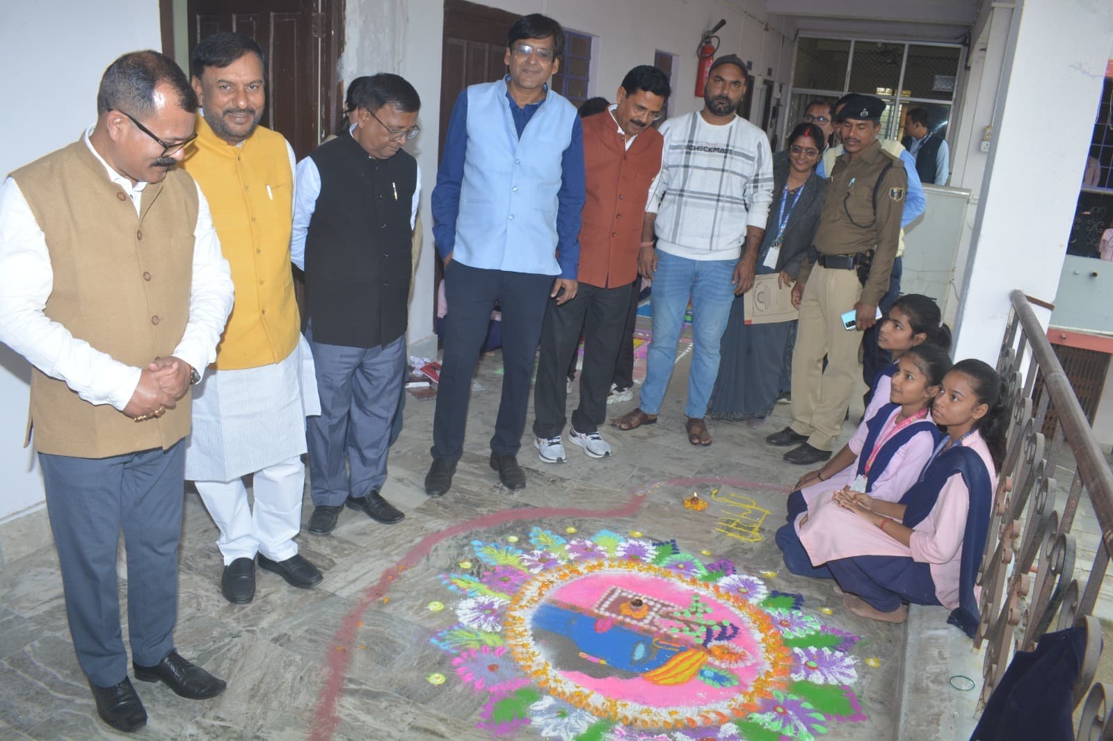 रंगाेली प्रतियोगिता 39 छात्र-छात्राओं ने लिया भाग