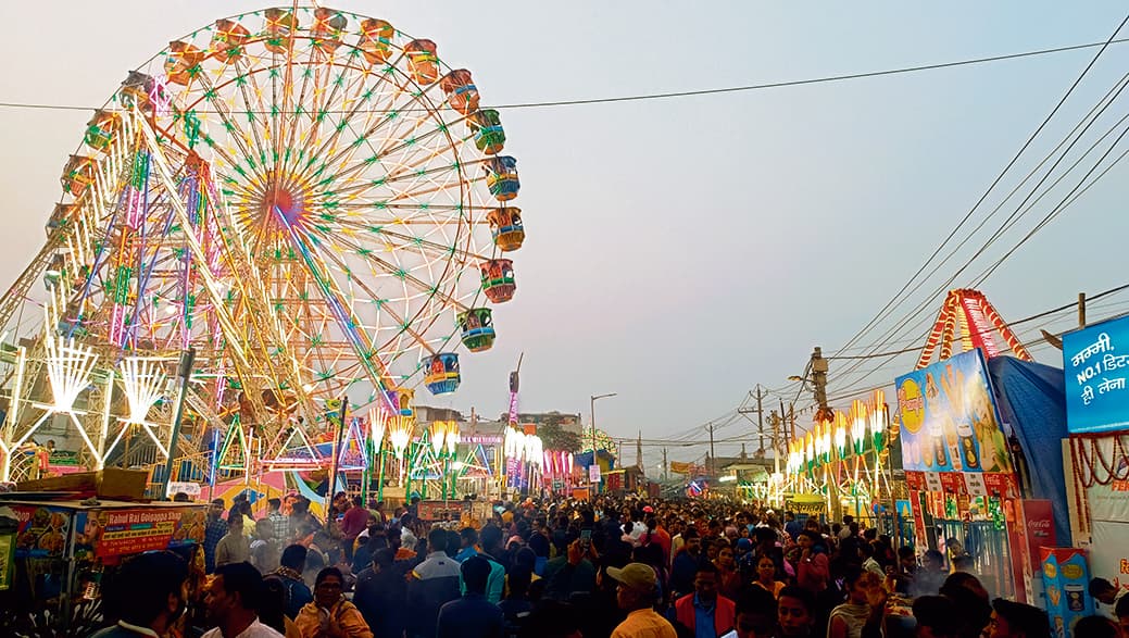 Chhapra News : परंपरा, रोमांच और उमंग का सोनपुर मेले में दिख रहा अद्भुत संगम