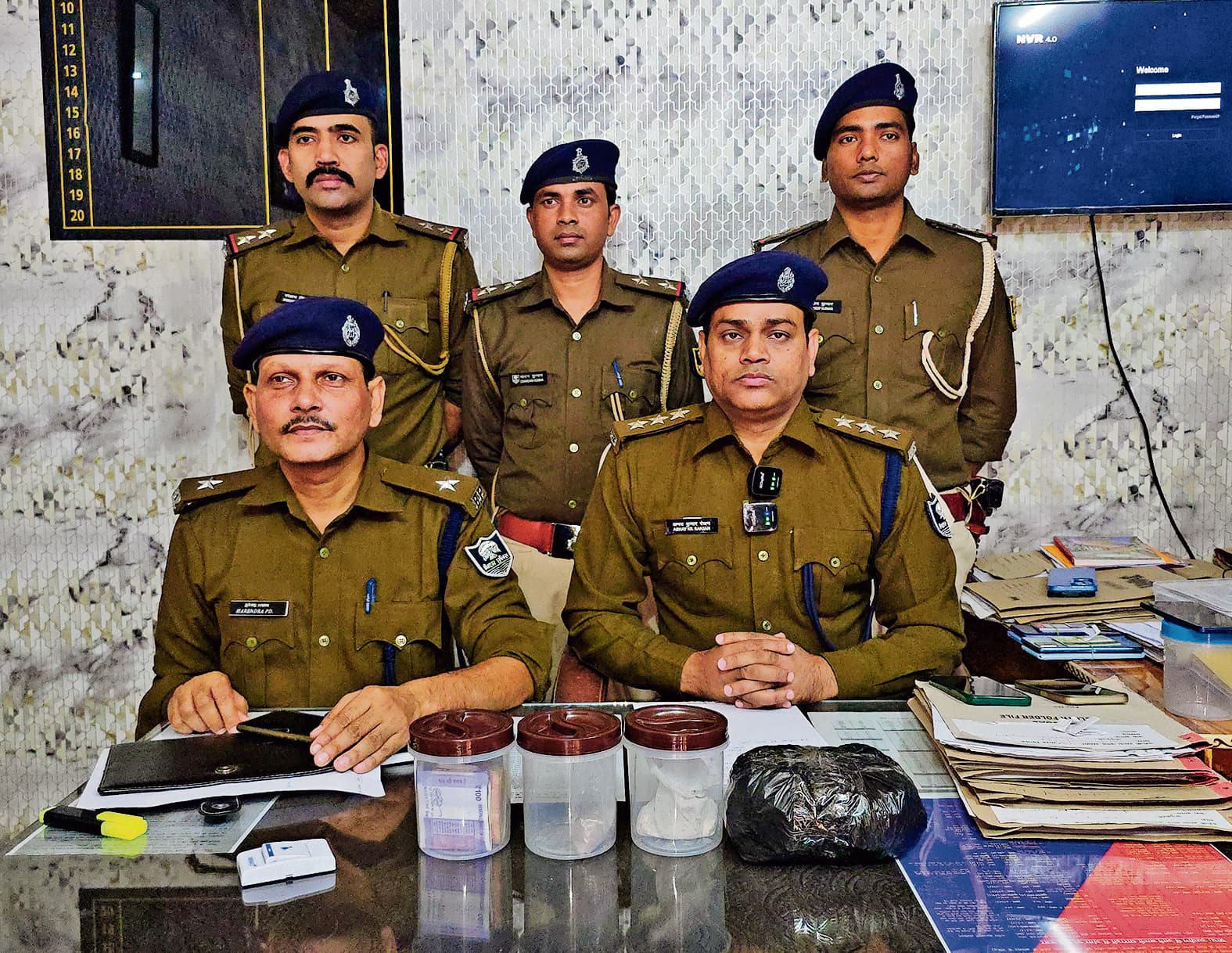 Gopalganj News : युवाओं को बर्बाद कर रही ड्रग्स की पुड़िया, कोड वर्ड में हो रहा कारोबार