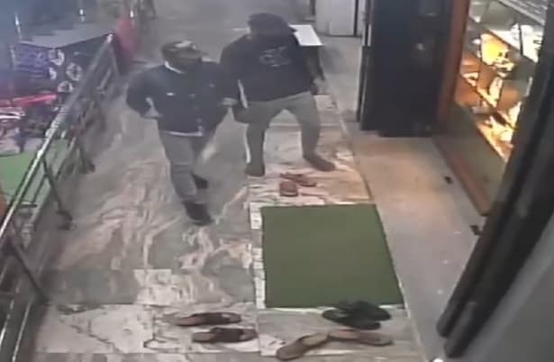 पुलिस की अलग अलग टीम कर रही लूटकांड की जांच, सीमावर्ती जिले में भी बढ़ाई दबिश