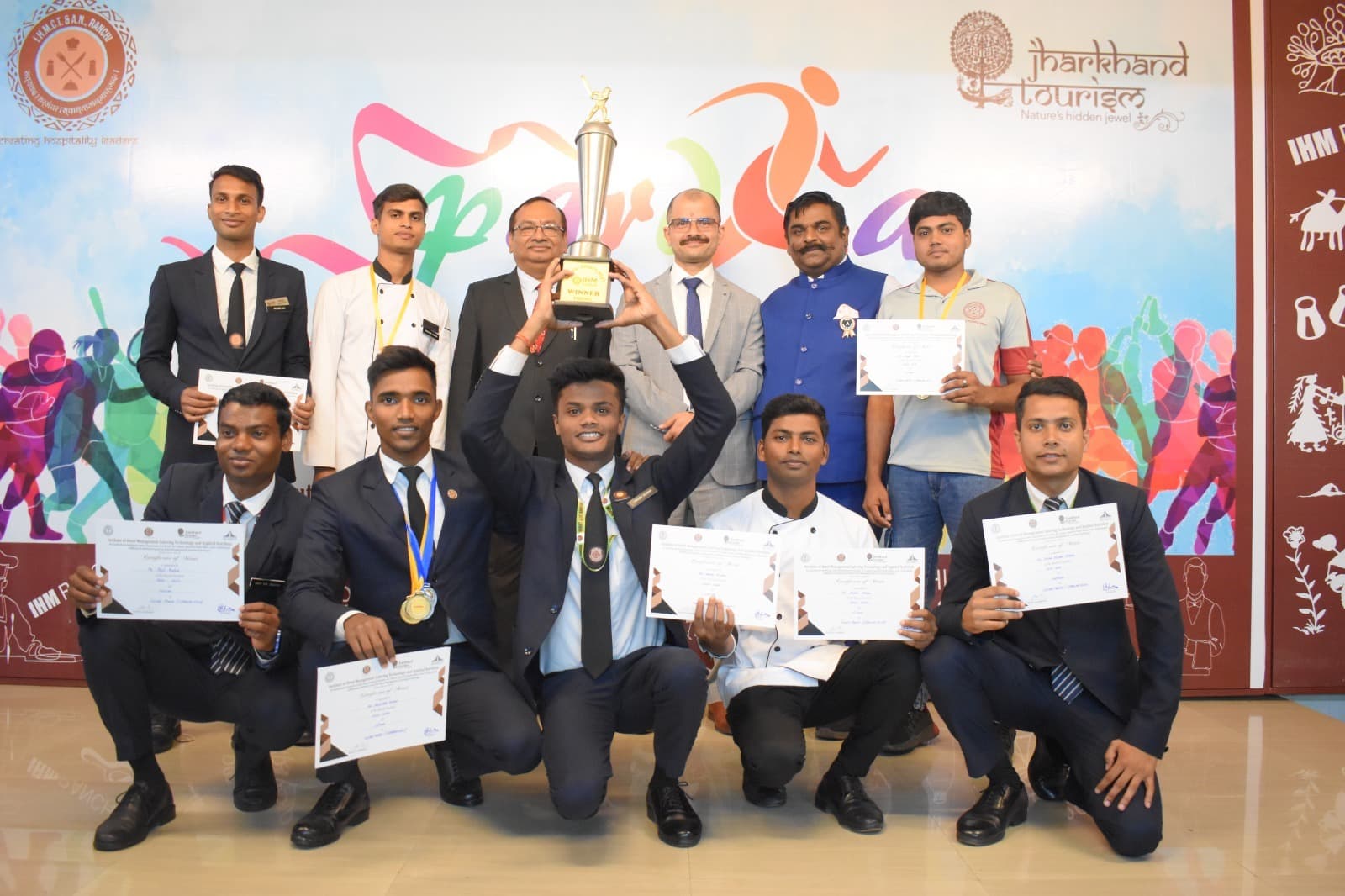 IHM RANCHI NEWS : स्पर्धा-2024 में अभिषेक और सादगी बने प्लेयर ऑफ टूर्नामेंट