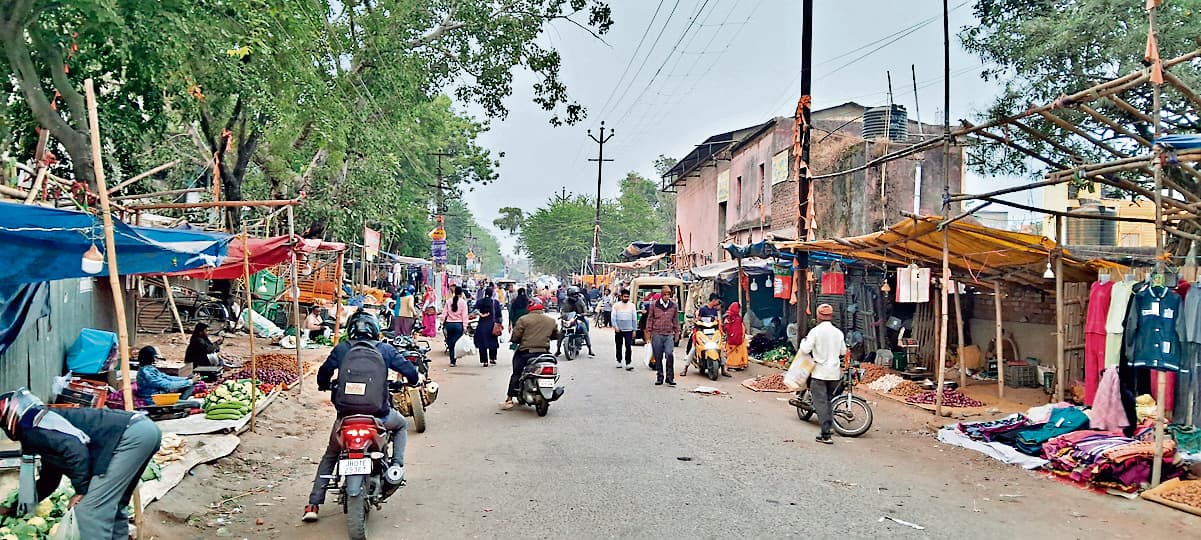 Ranchi News : फिर सड़क किनारे सजने लगीं दुकानें