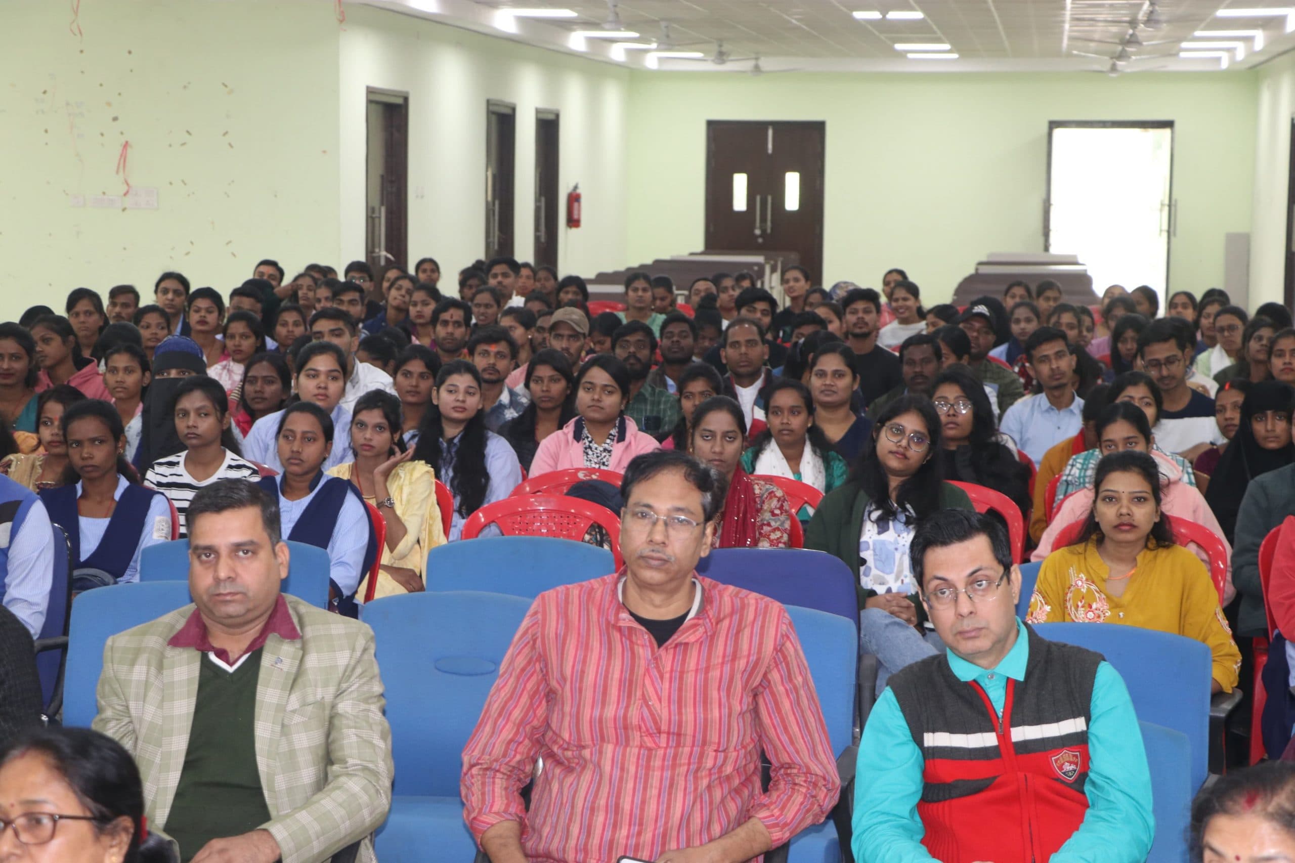 DHANBAD NEWS : बीबीएमकेयू में पीजी सेमेस्टर वन में नव नामांकित छात्रों का इंडक्शन मीट