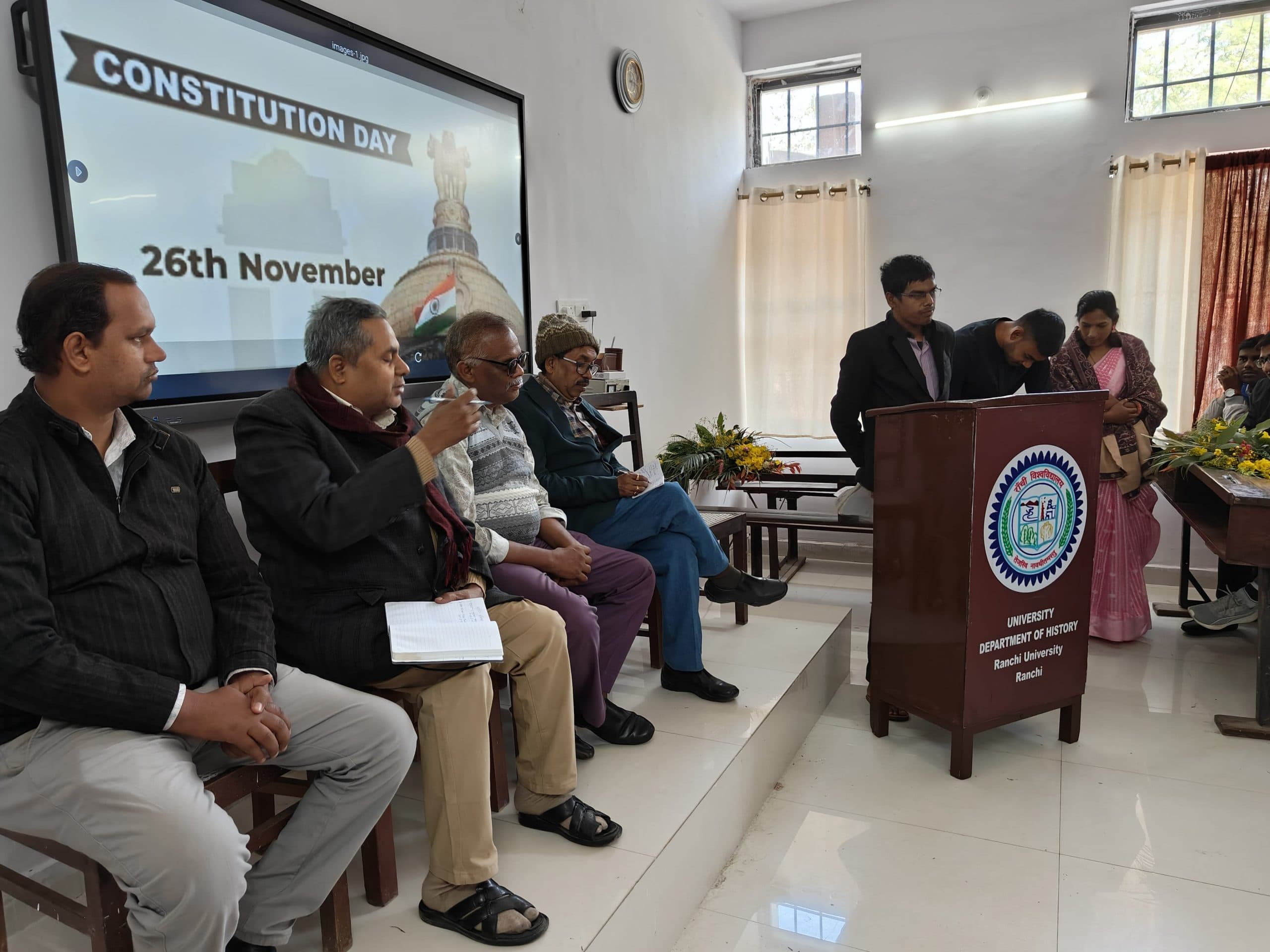 Education News : रांची विवि पीजी इतिहास विभाग में मना संविधान दिवस
