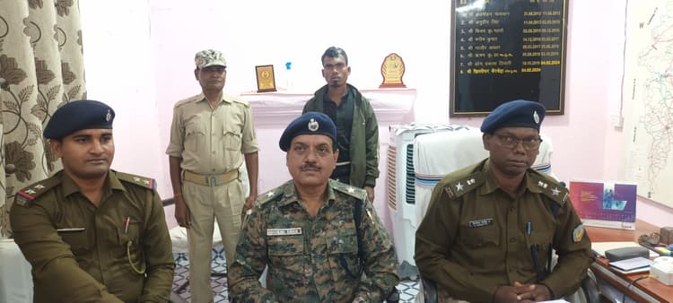 पहली प्रेमिका की हत्या कर शव के कई टुकड़े किए, प्रेमी गिरफ्तार