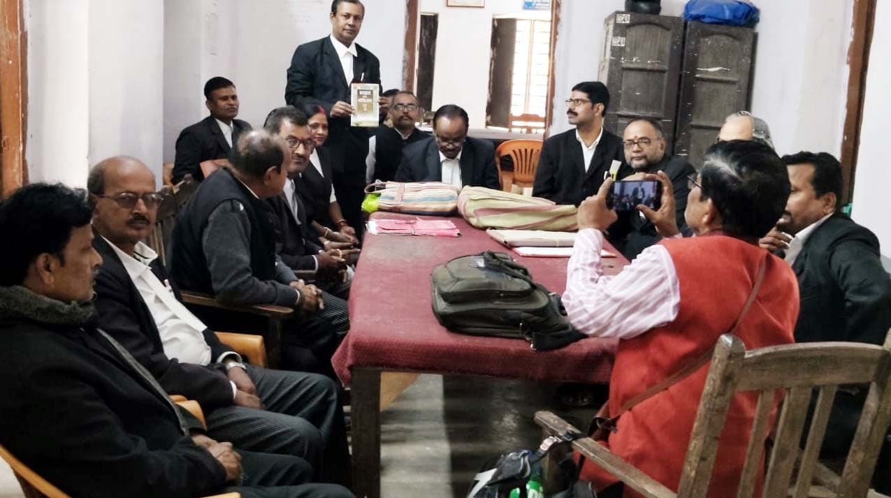 संविधान की रक्षा करना हमारा दायित्व