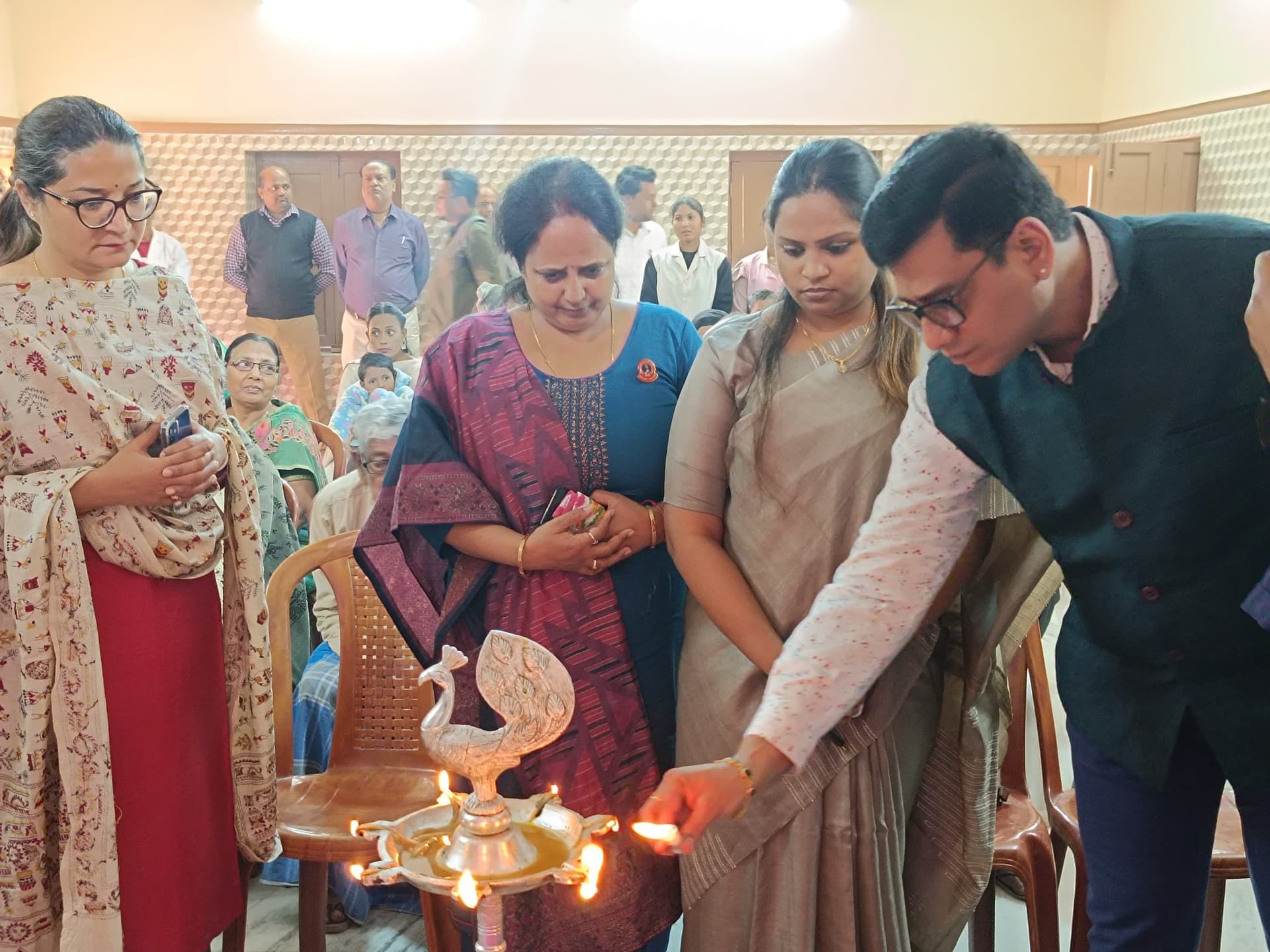 स्वास्थ्य जांच शिविर में 156 मरीजों की हुई जांच