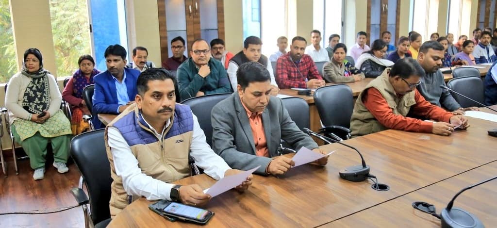 BOKARO NEWS : ग्रामीणों को अधिकार व कर्तव्यों के प्रति किया जागरूक