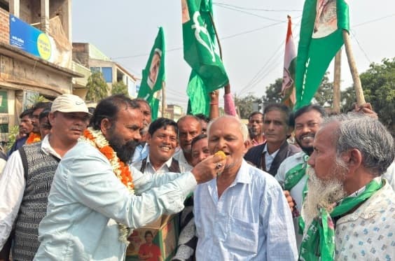 Jamshedpur news. विधायक मंगल कालिंदी ने निकाला आभार यात्रा