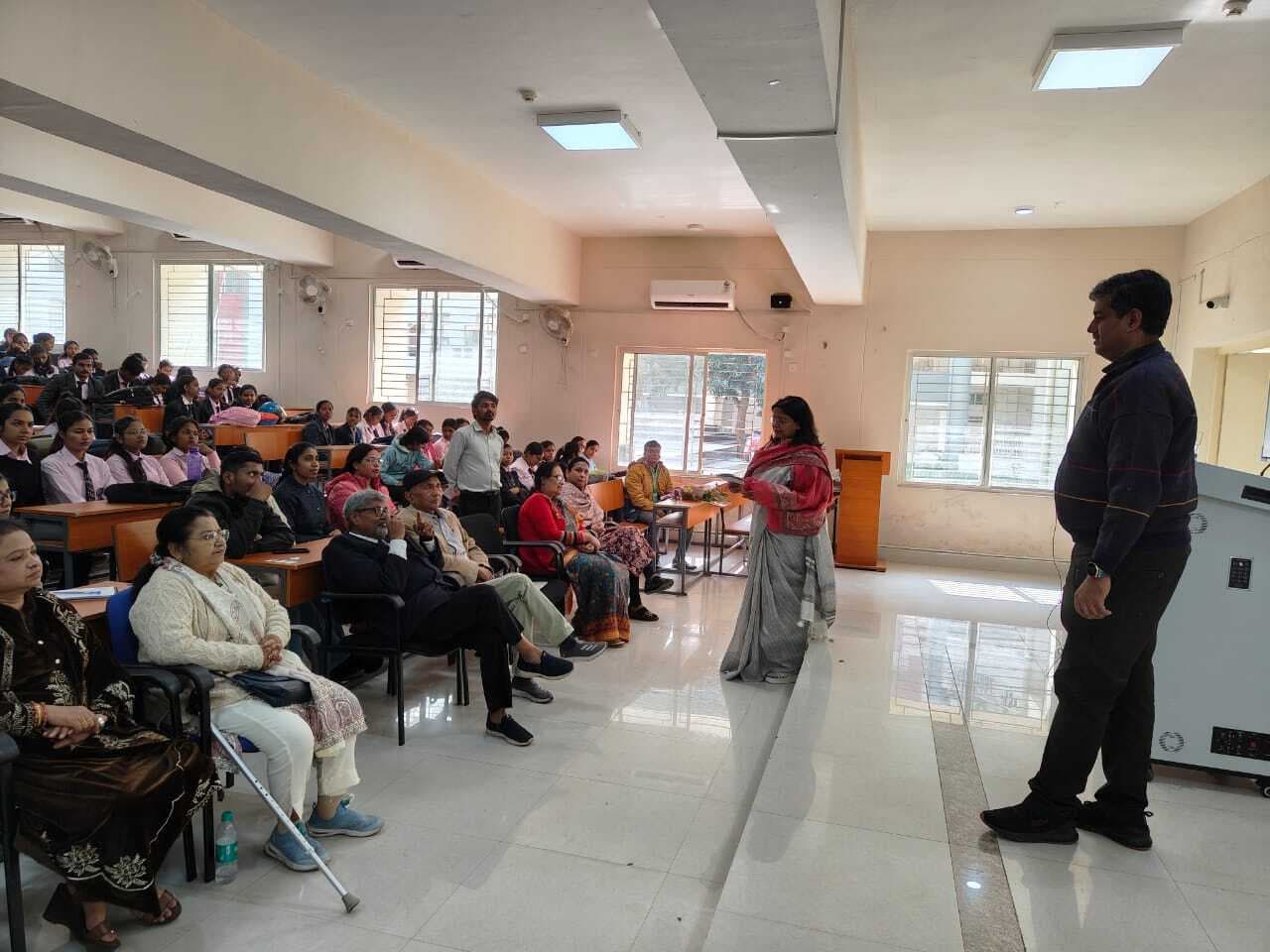 Education News : डीएनए के इंटेरोगेशन में नैनोटेक्निक्स मददगार