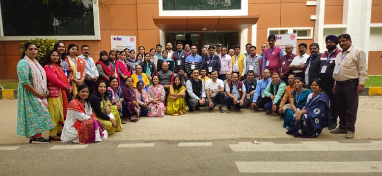 कैंपस : शिक्षण कार्य को बेहतर और प्रभावी बनाने के लिए शिक्षकों किया प्रशिक्षित