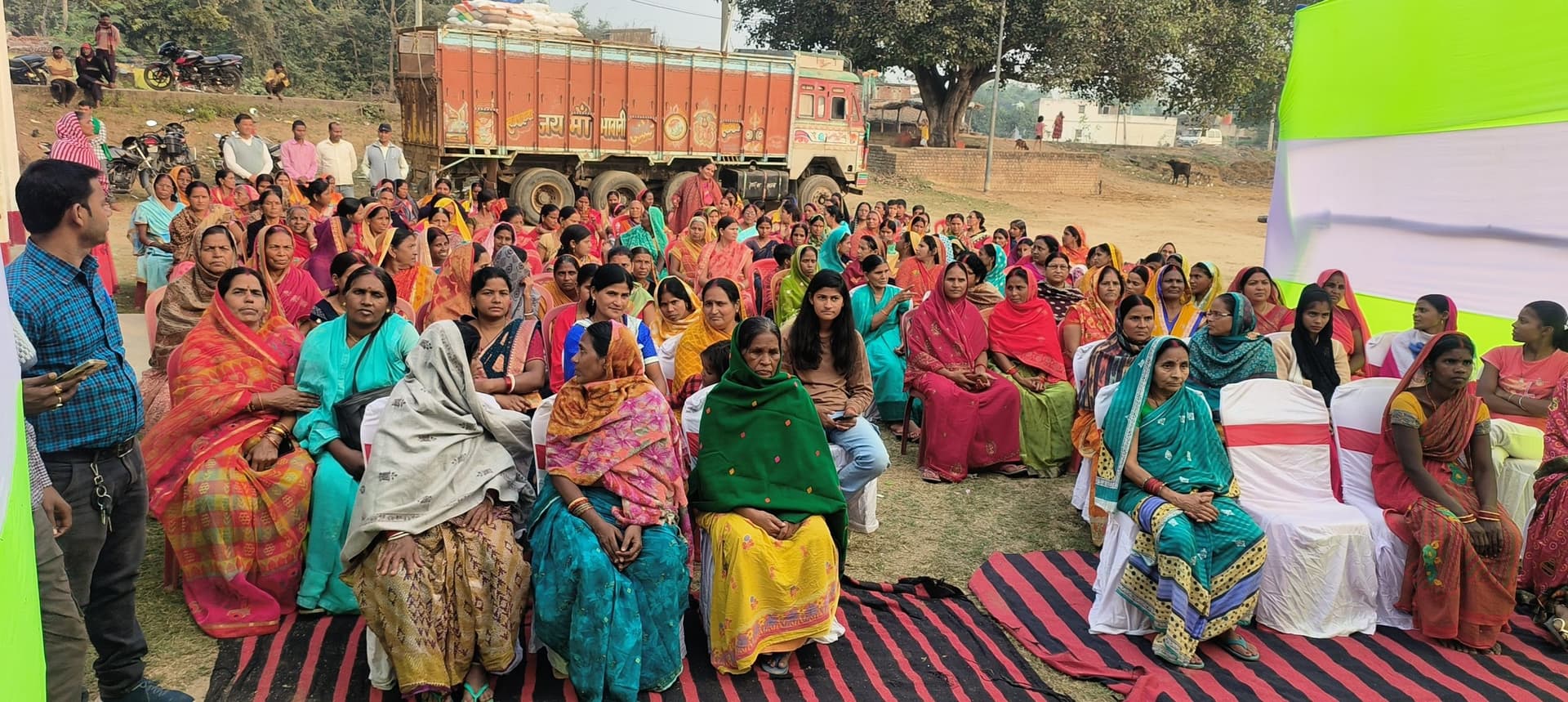 ऋण प्राप्त कर आत्मनिर्भर बनेंगी जीविका दीदियां