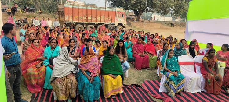 ऋण प्राप्त कर आत्मनिर्भर बनेंगी जीविका दीदियां