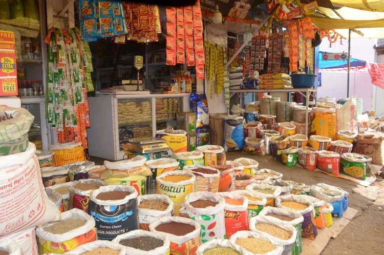 ranchi news : ठंड में छूट रहे पसीने सुन आसमानी भाव