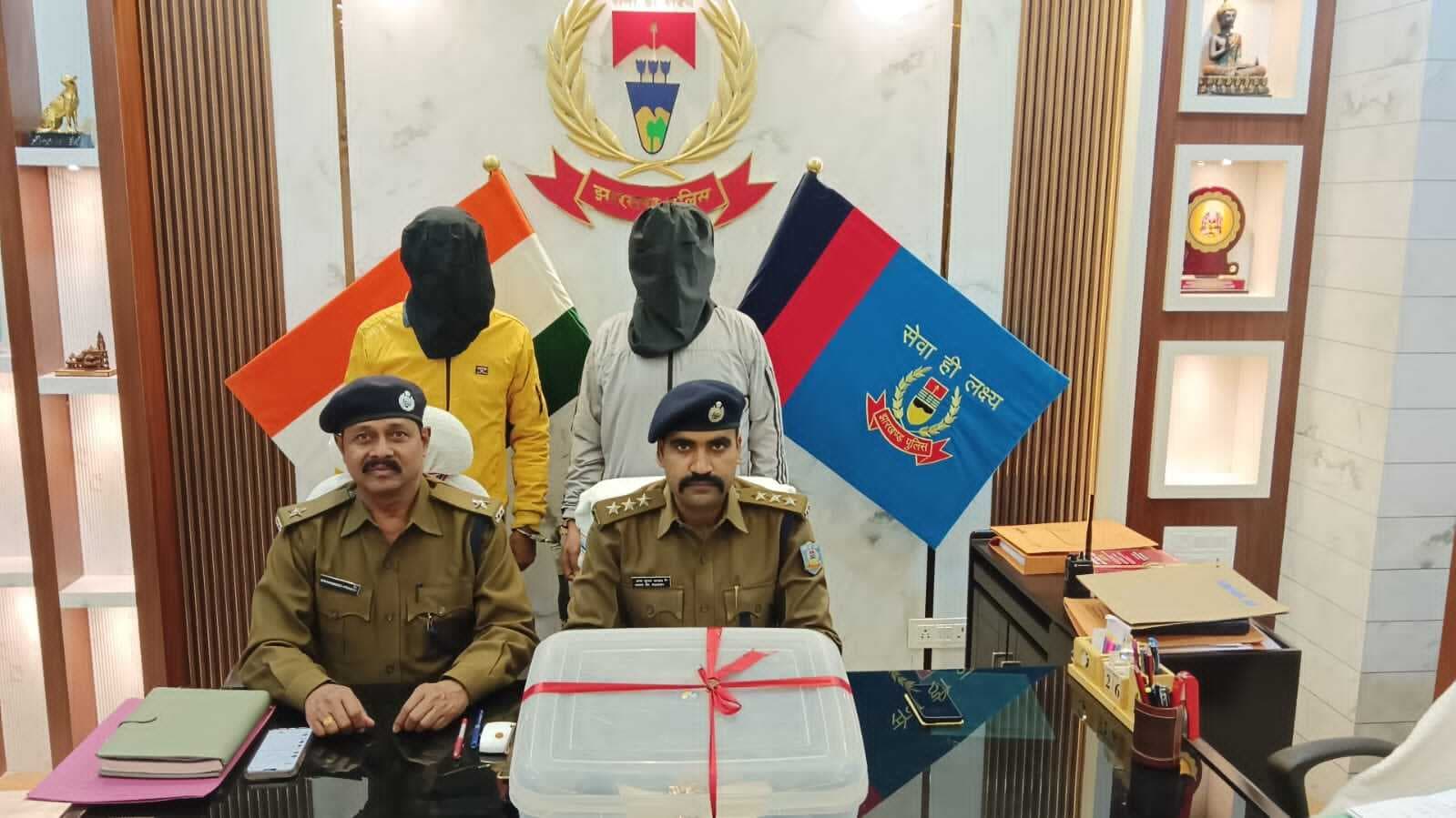 अमेरिकन पिस्टल व कारतूस के साथ युवक गिरफ्तार