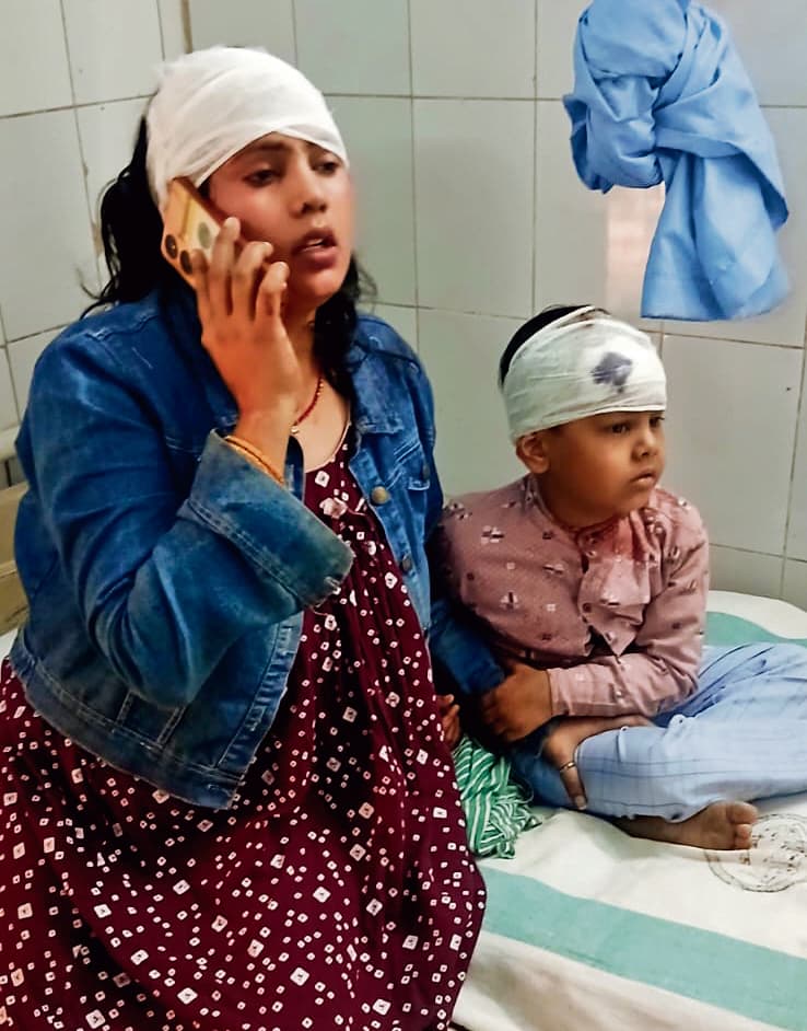 jehanabad news. दो कारों की टक्कर में सात स्कूली बच्चे समेत 12 गंभीर रूप से घायल