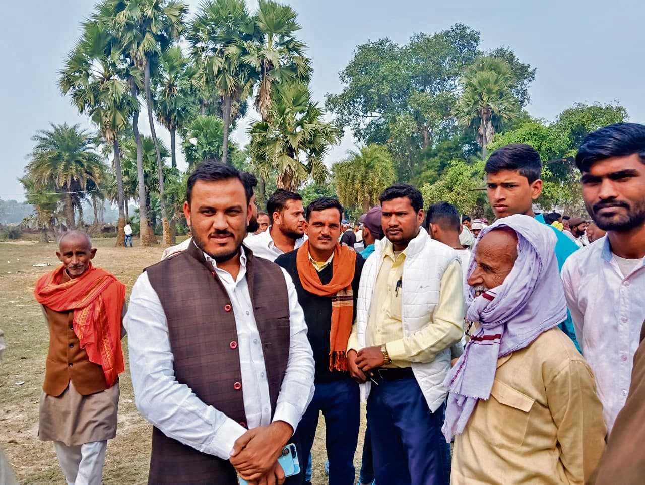 Gaya News : हाइवा के धक्के से साइकिल सवार मजदूर की हुई मौत, ड्राइवर को भीड़ ने पीटा