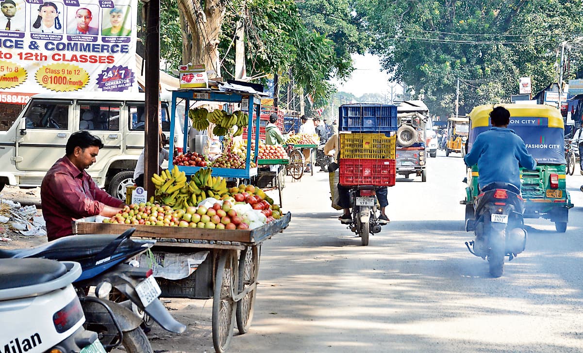 Ranchi News : जहां से हटा था अतिक्रमण, वहां फिर सज गयी दुकानें