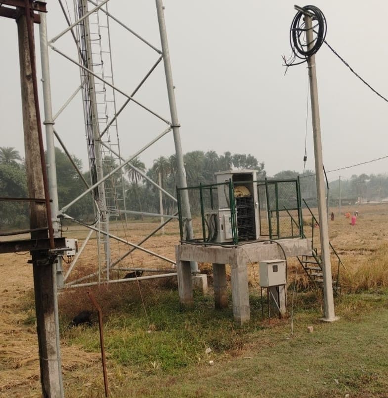 एक ही रात में दो मोबाइल टावर में लगे 48 पीस बैट्री पर अज्ञात चोरों ने किया हाथ साफ