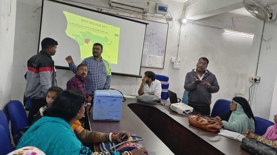 Deoghar news : पल्स पोलियो अभियान को लेकर मधुपुर अस्पताल में कर्मियों को दिया गया प्रशिक्षण