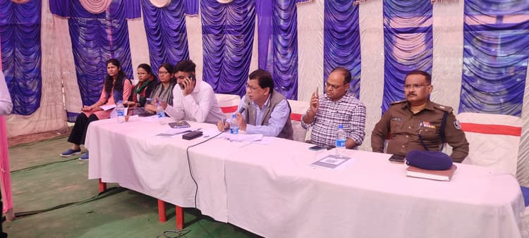 मतदान व मतगणना को लेकर बैठक