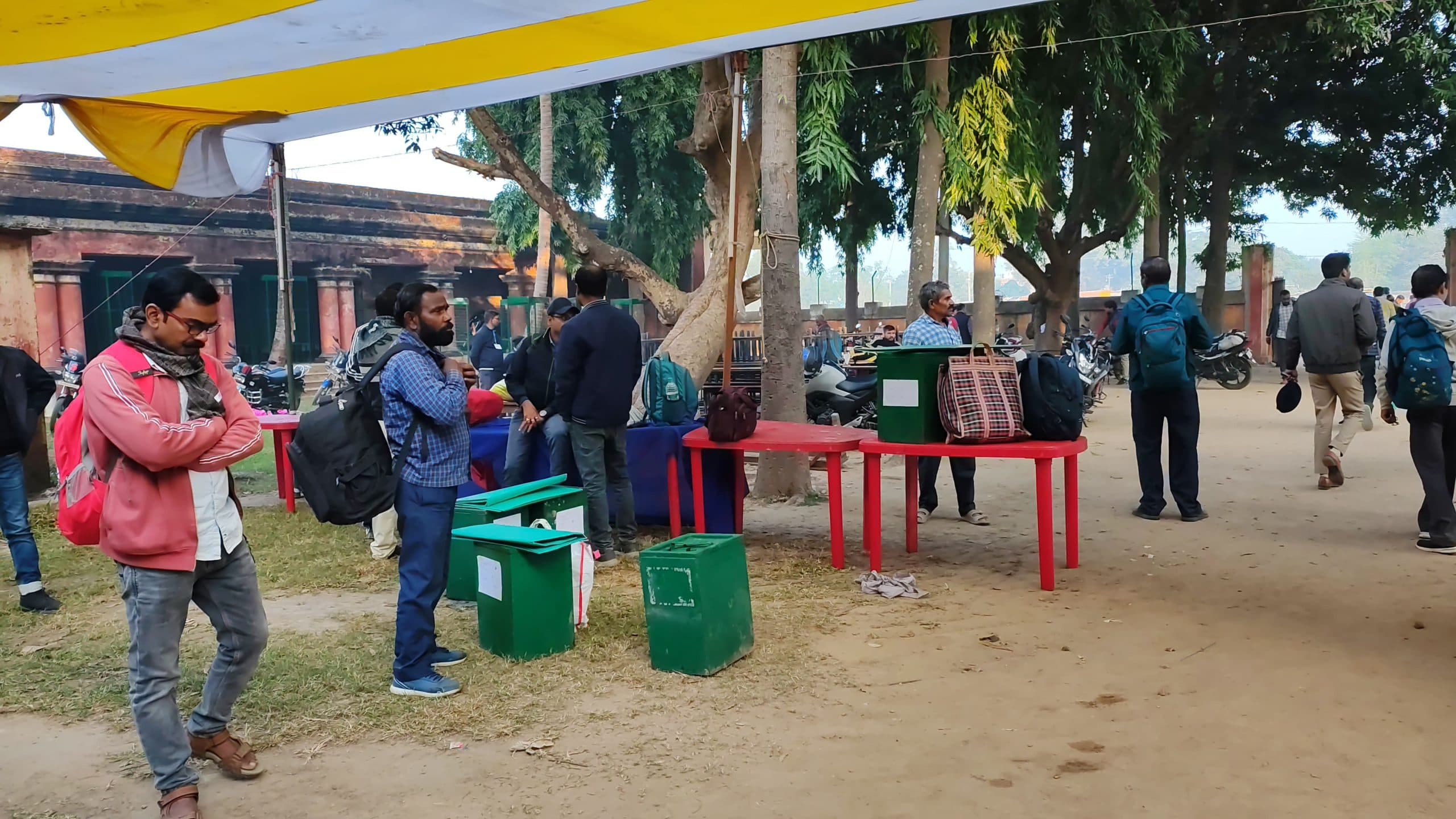 खड़गपुर व टेटियाबंबर प्रखंड के 16 पैक्स चुनाव को लेकर आज डाले जायेंगे वोट