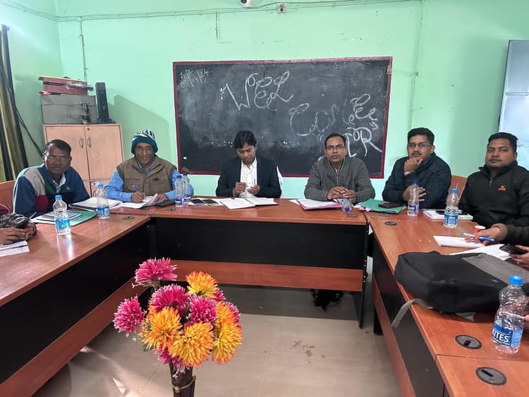 शिशु पंजी सर्वे को समय पर पूरा करें शिक्षक : डीइओ