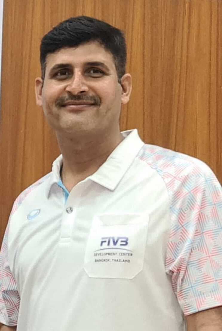 Volleyball: झारखंड के अमरजीत ने वॉलीबॉल के एफआइवीबी लेवल थ्री कोर्स किया पूरा