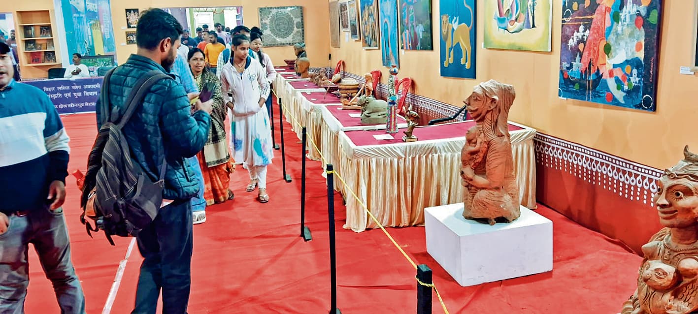 sonpur mela : सोनपुर मेले की ऐतिहासिकता देख रोमांचित हो रही युवा पीढ़ी