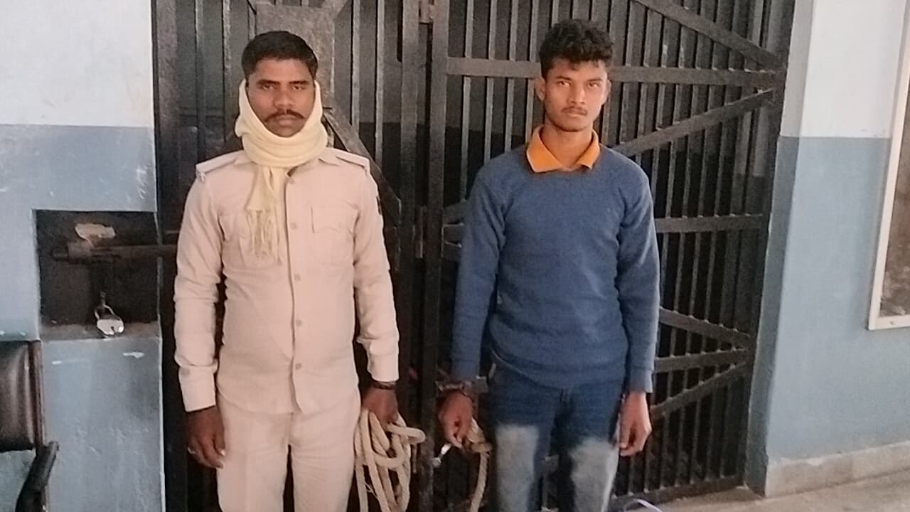 ब्लेड से किशोर के गले पर हमला कर किया घायल