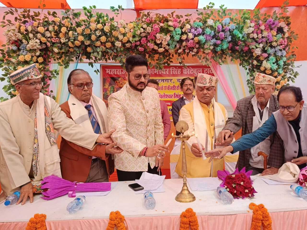 Darbhanga News: राष्ट्र निर्माण में राज दरभंगा के योगदान को भुलाना असंभव