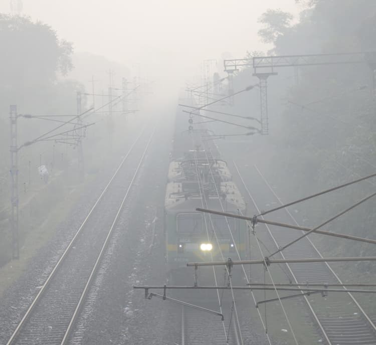 DHANBAD NEWS : 14 डिग्री रहा न्यूनतम तापमान, सुबह में कुहासा ने बढ़ायी परेशानी