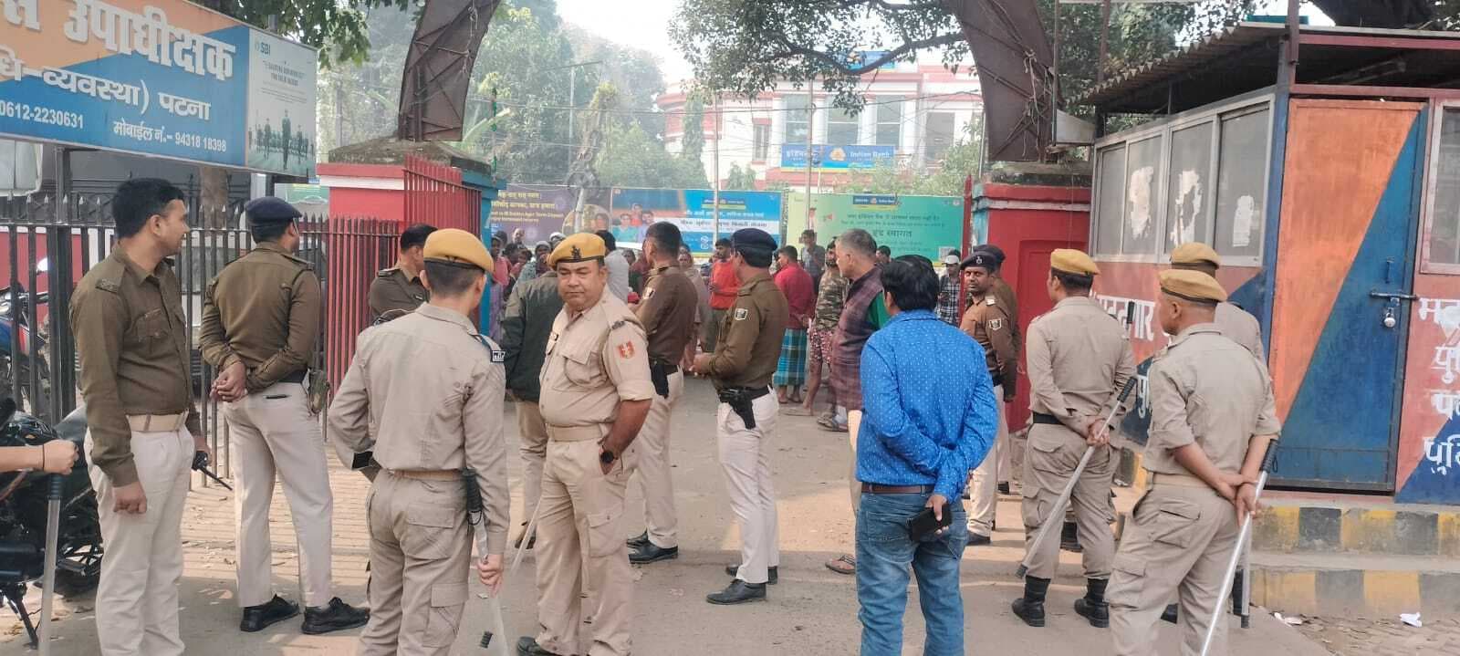 Patna News : दो सप्ताह बाद भी नहीं मिली अपहृत बच्ची, परिजनों ने थाने का किया घेराव