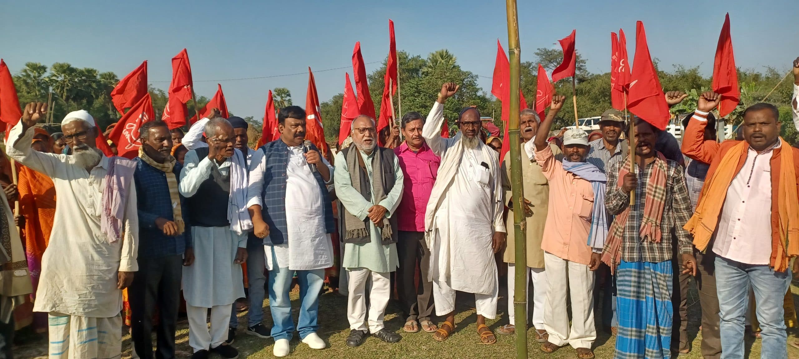 महंगाई व बेरोजगारी से जनता हो रहे परेशान : अवधेश