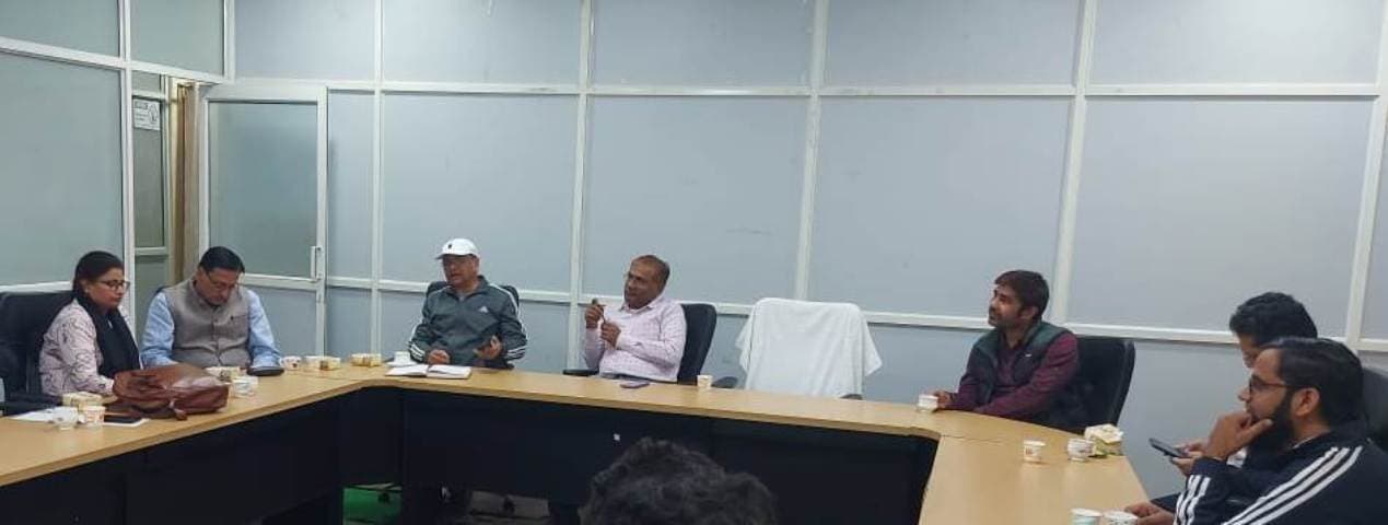 बजट और ऑडिट सहित वित्त विभाग के मामलों को लेकर हुयी बैठक