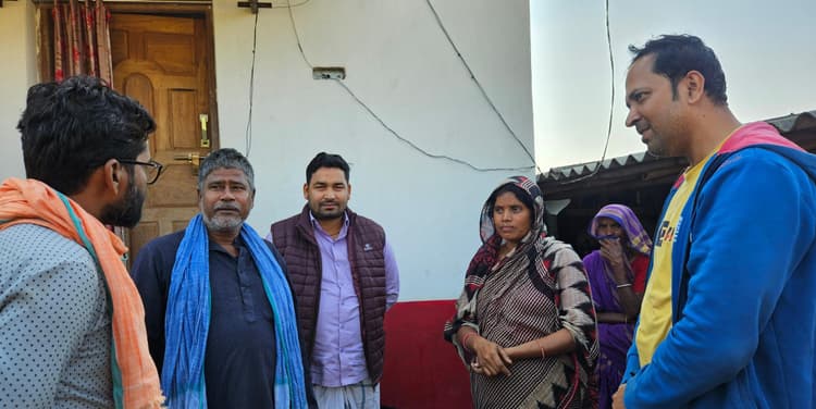 डकैती कांड के अपराधियों की गिरफ्तारी की मांग