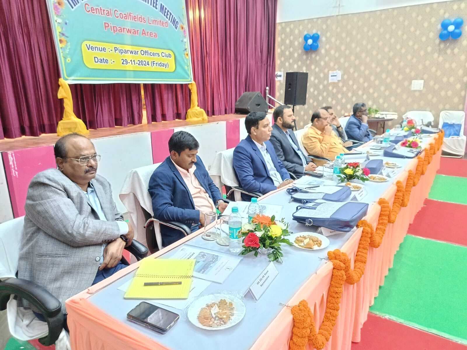 त्रिपक्षीय सेफ्टी कमेटी की बैठक